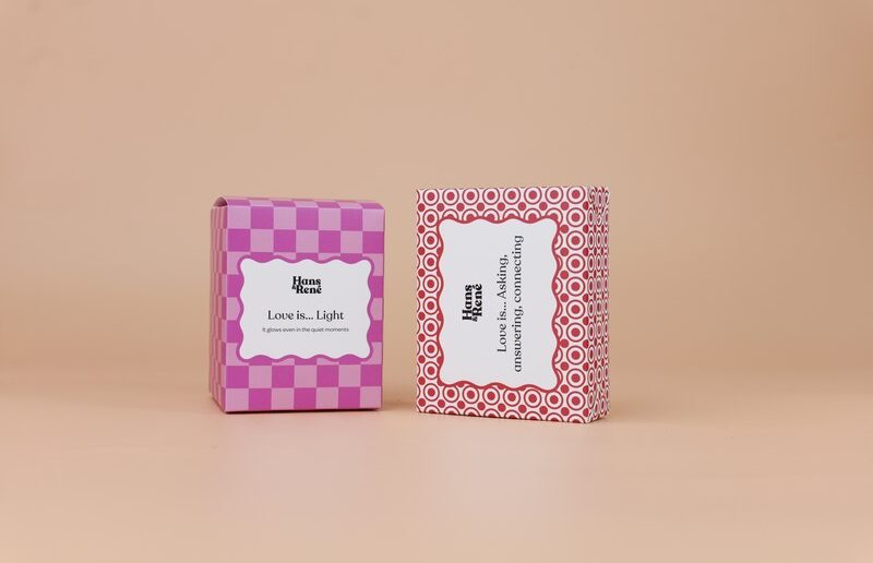 Patterned folding carton style for boutique candle gift sets